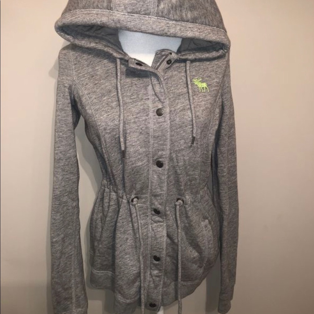 Abercrombie & Fitch sweater
